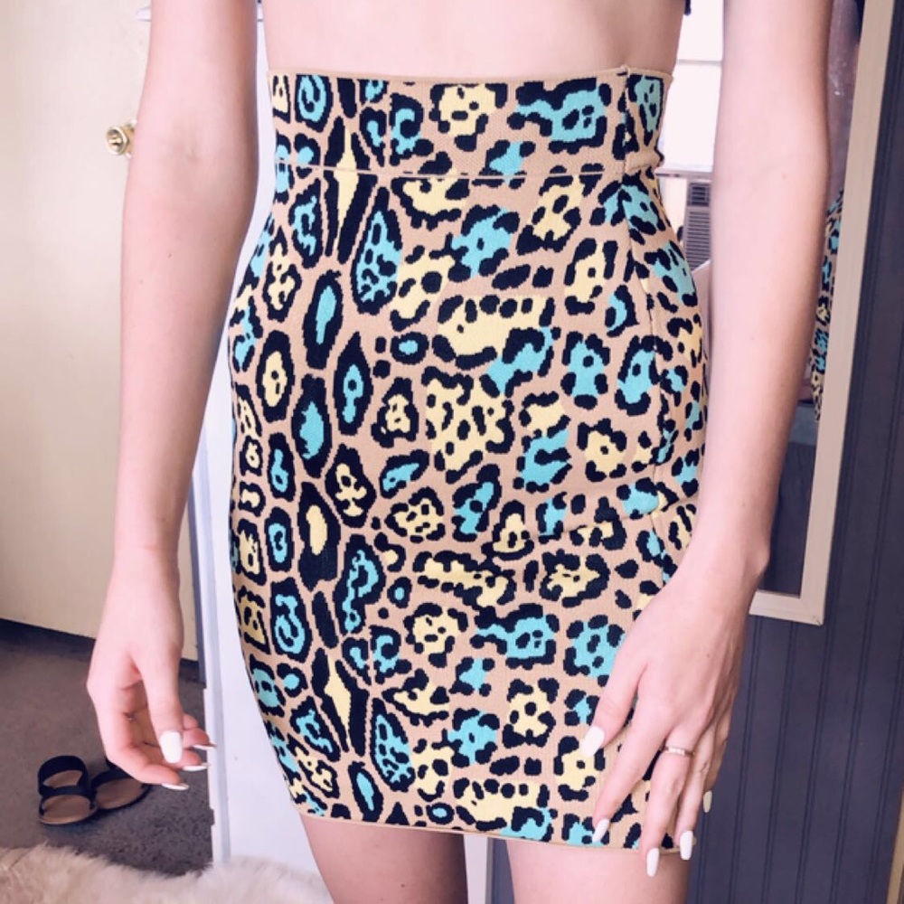 BCBG maxazria midi skirt
